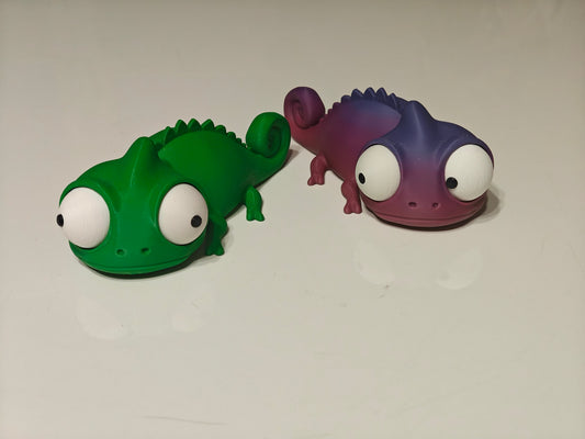 Chameleon Goofy Eyes | Chibi SnapCharm™ Character
