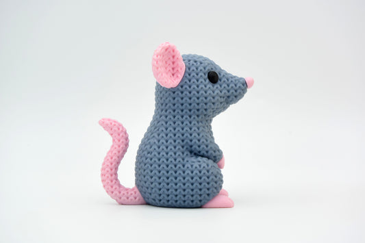 Knitted Rat Topkinz character side view